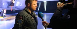 Oberstløytnant Ståle «Steel» Nymoen ble intervjuet av mange medier etter sin historiske flytur.