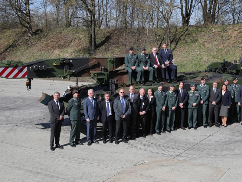2019-03-21-signering-bropanservogn-Forsvarsmateriell3