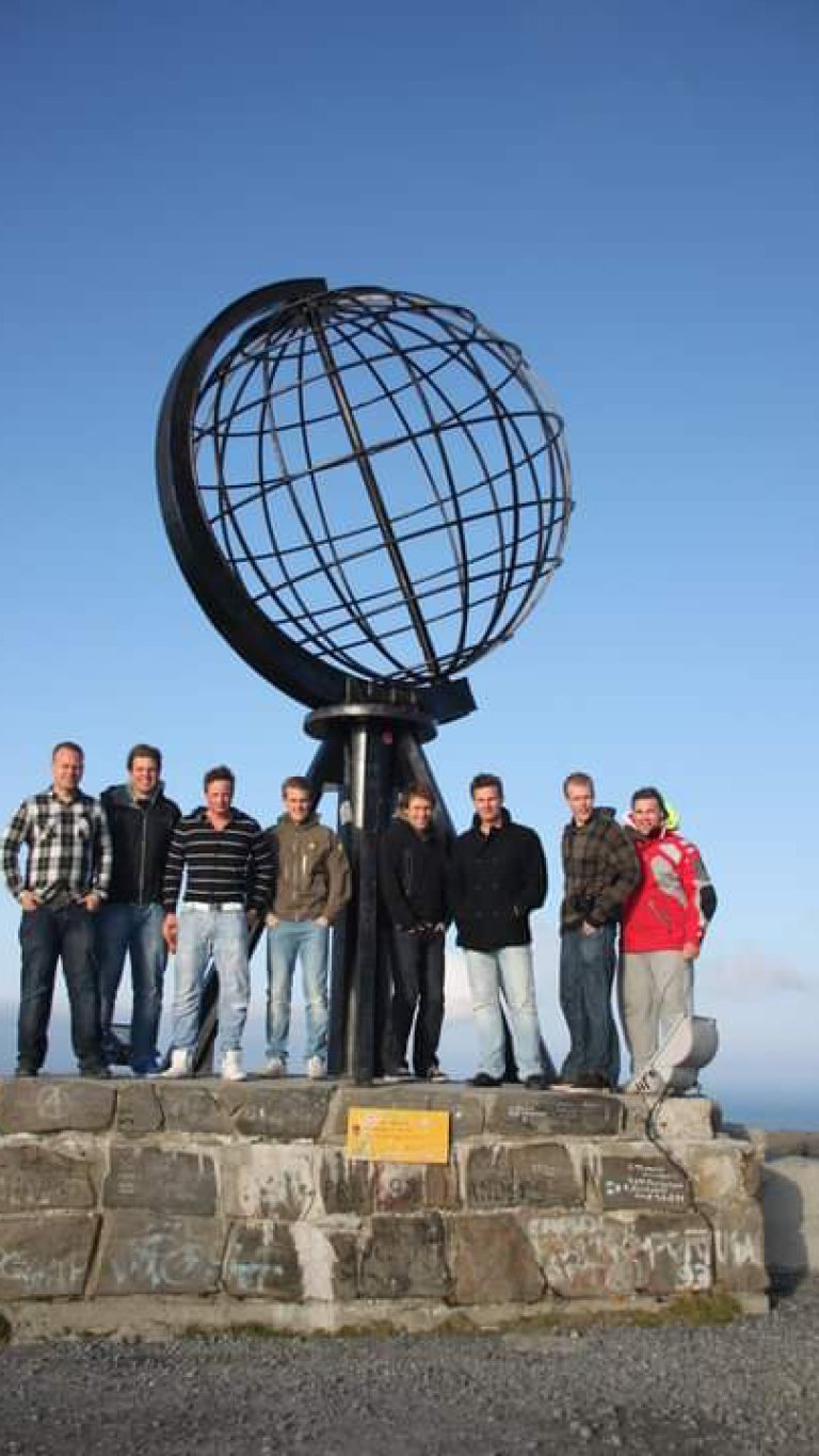 Elektro på Nordkapp_9x16.jpg