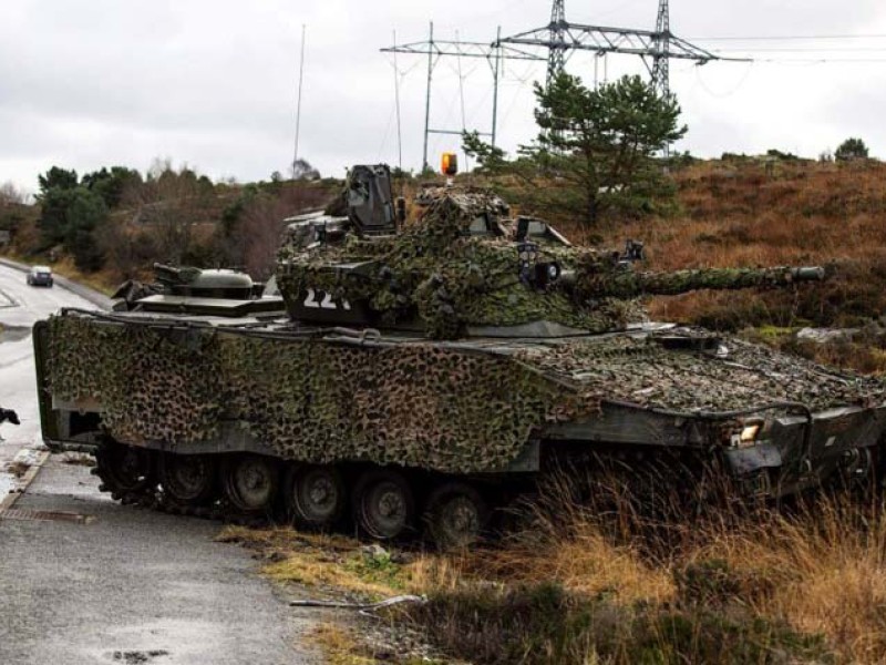CV9030N på øvelse i Norge. (Foto: Forsvaret)