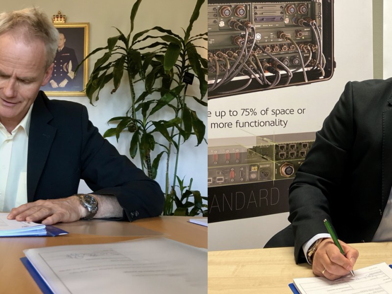 Fra venstre: Eiliv Ofigsbø, Direktør for IKT-kapasiteter i Forsvarsmateriell og Direktør Henning Linnebjerg i MilDef AS signerer kontrakt på tidsriktig måte på hvert sitt kontor. 