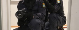 Det arrangeres øvelser som er så ekte som mulig under toktet. Her fra en brann- og redningsøvelse på KV Svalbard.