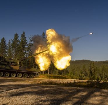 Det pansrede kjøretøyet K9 har en 155 mm kanon som kan skyte granater til avstander over 40 kilometer. Foto: Forsvarsmateriell