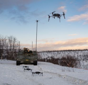 Hæren testet FFIs dronesverm Valkyrie under øvelsen «Artic Strike 2024».  Foto: FFI