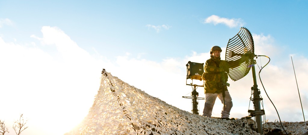 2013-10-30-antenne-justeres-sambandsbataljonen.Forsvaret