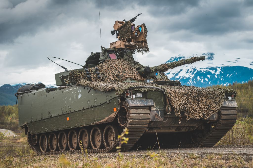 Panserbataljonens sjefsvogn «Rex» under skarpskytingsøvelsen Thunder Reindeer 2019 i Troms. (Foto: Ole-Sverre Haugli/Forsvaret)